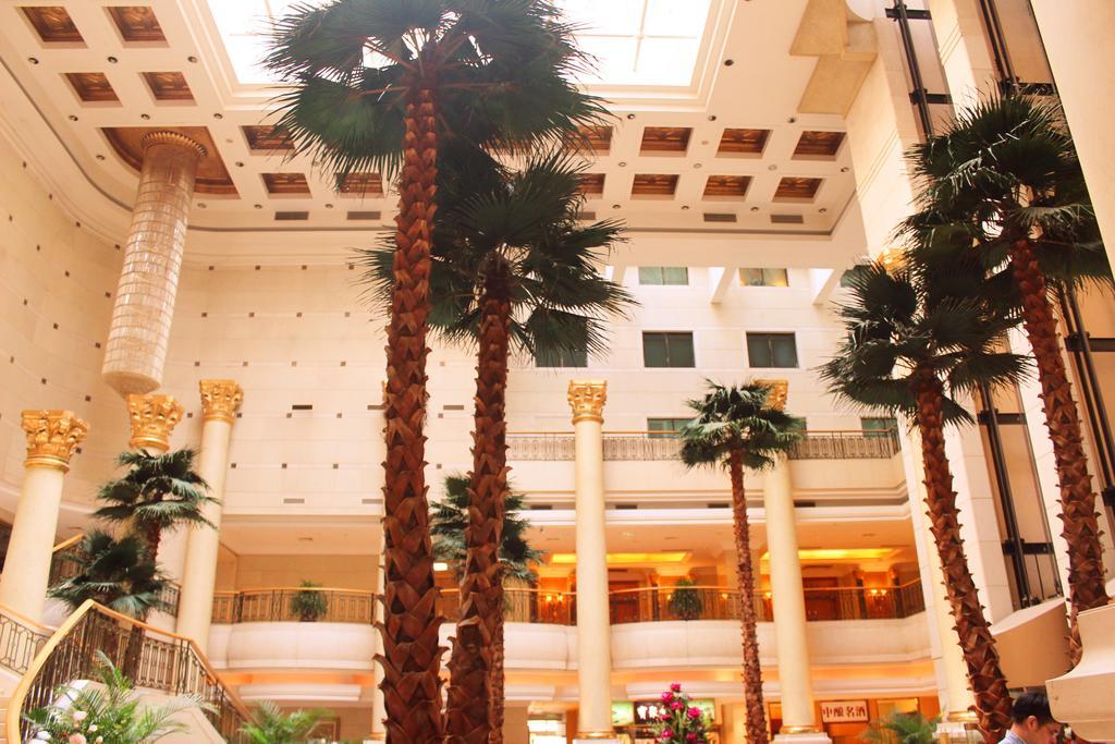 The Presidential Beijing Hotel Bagian luar foto